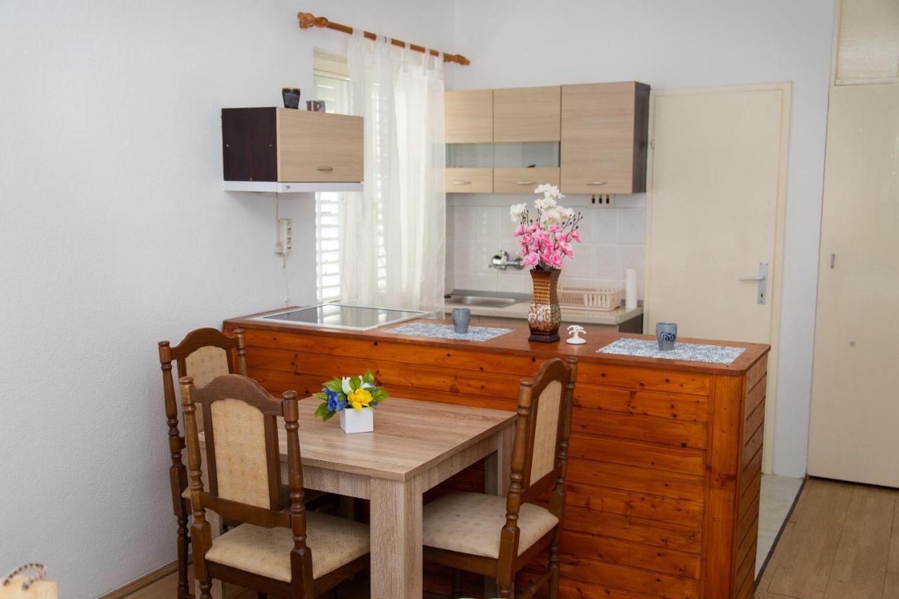 Apartman Irina Требинье Экстерьер фото