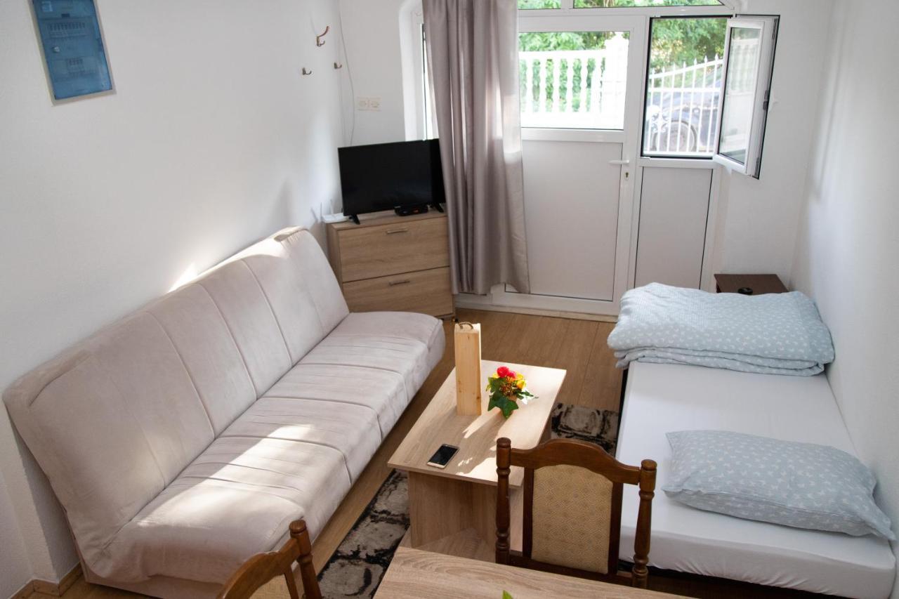 Apartman Irina Требинье Экстерьер фото